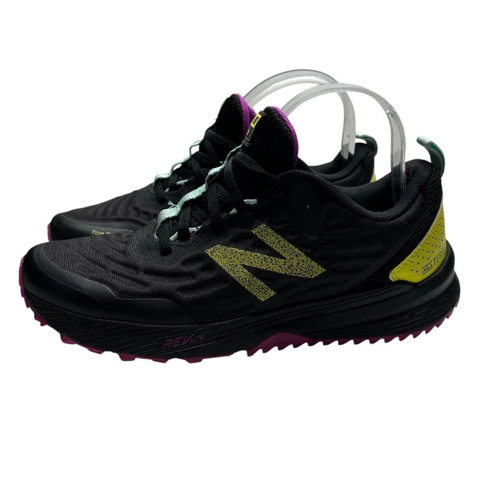 New Balance Women's Black and Yellow all terrain Running Shoes 7